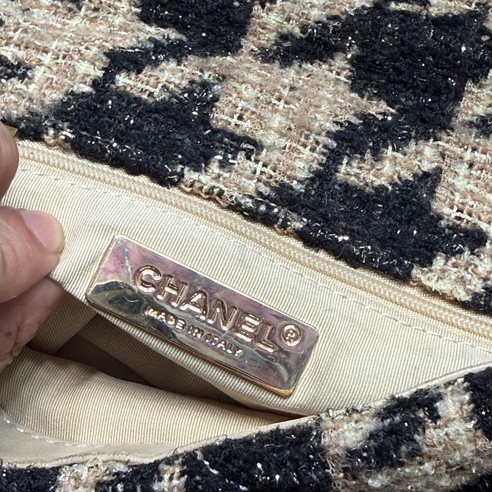 CC 19 Beige & Black Houndstooth Tweed Shoulder Bag LUXURY PURSE - Picture 6 of 16